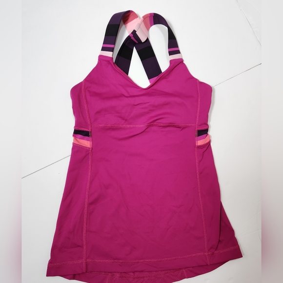 lululemon Cute Fushsia Racerback Tank with built-in bra Size 6 FP171 - Picture 8 of 9